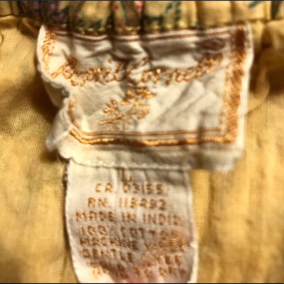 April Cornell Large A-line Pleated Floral skirt - Picture 8 of 8